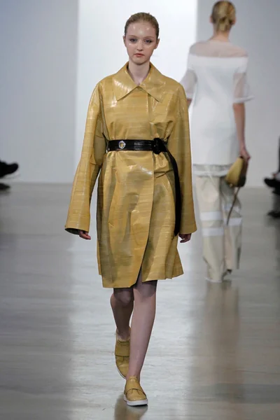 Look 7